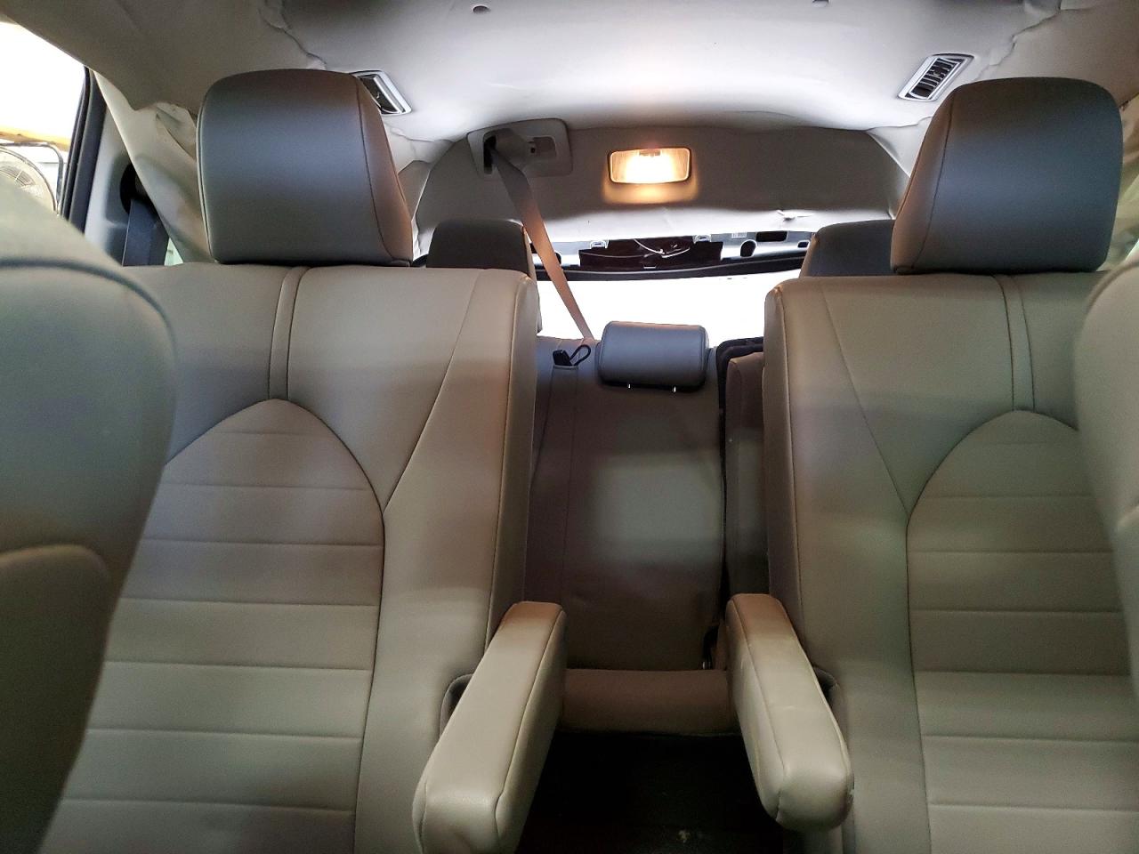 2020 TOYOTA HIGHLANDER XLE photo 19