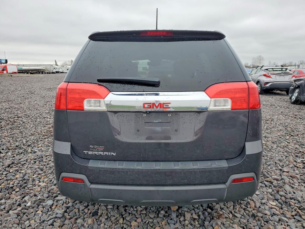 2015 GMC TERRAIN SLE photo 11