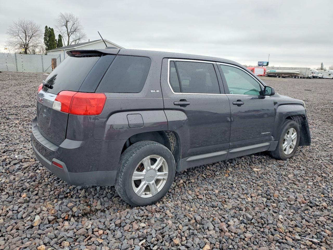2015 GMC TERRAIN SLE photo 5