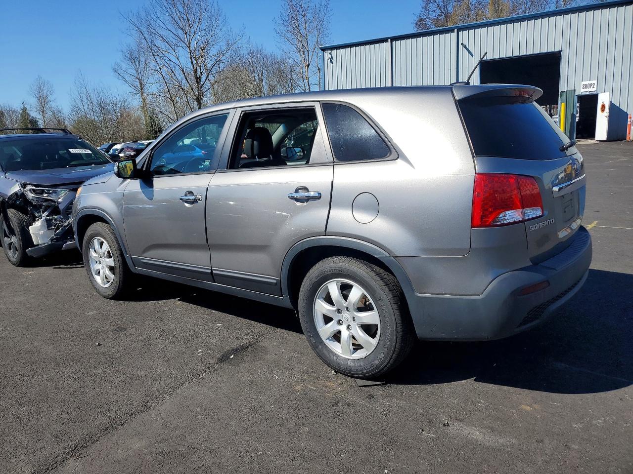 2012 KIA SORENTO LX photo 2