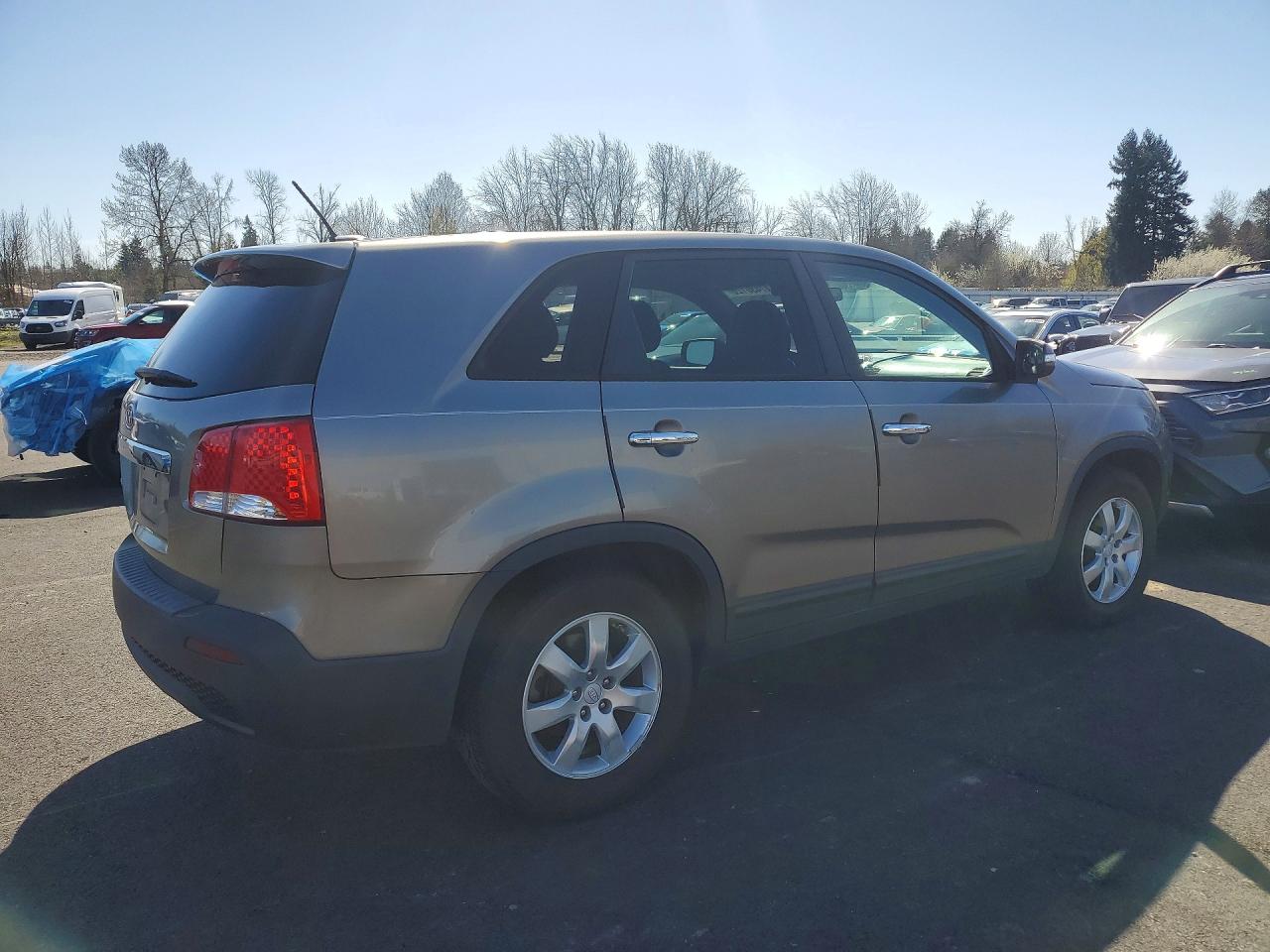 2012 KIA SORENTO LX photo 3