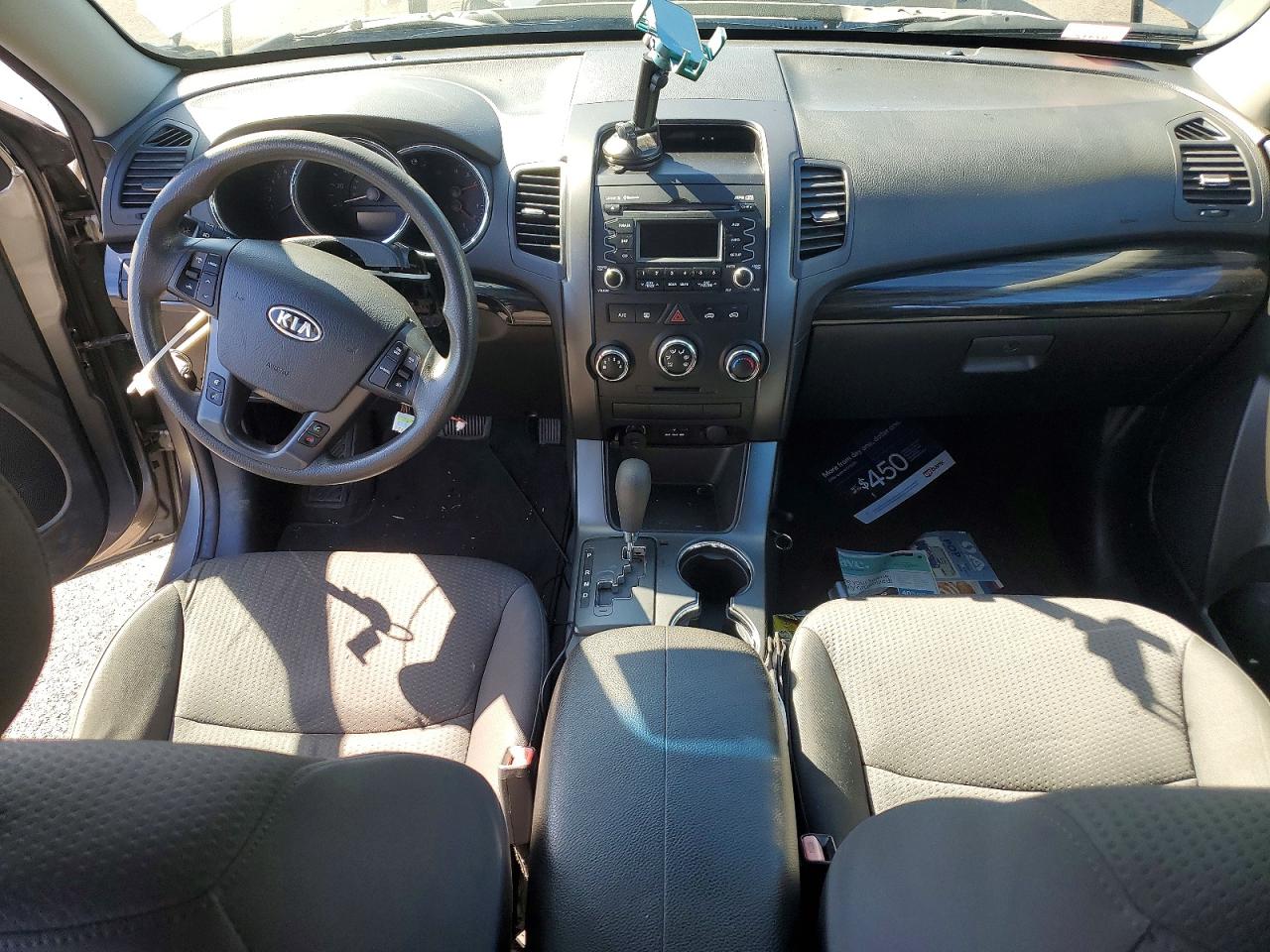 2012 KIA SORENTO LX photo 8