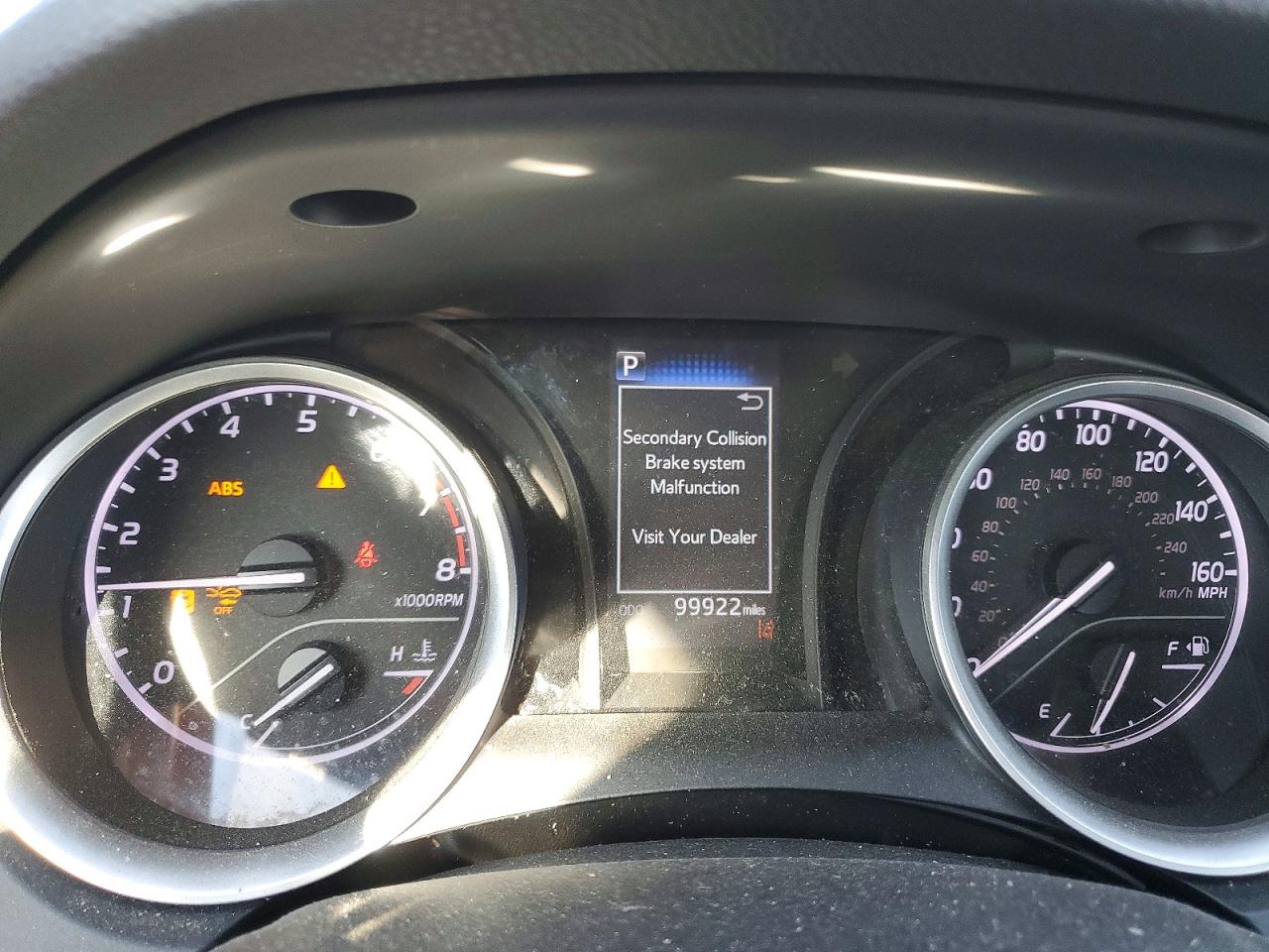 2021 TOYOTA CAMRY LE photo 17