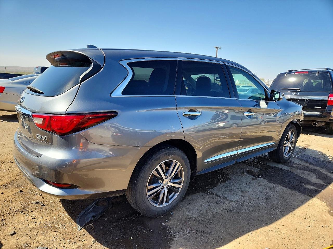 2020 INFINITI QX60 PURE photo 5