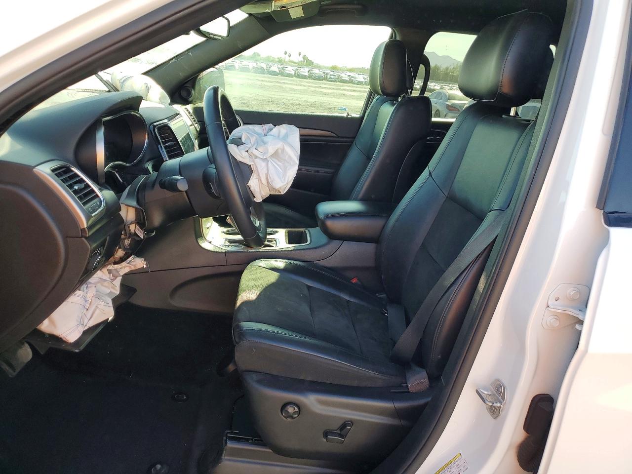 2019 JEEP GRAND CHEROKEE LAREDO photo 19