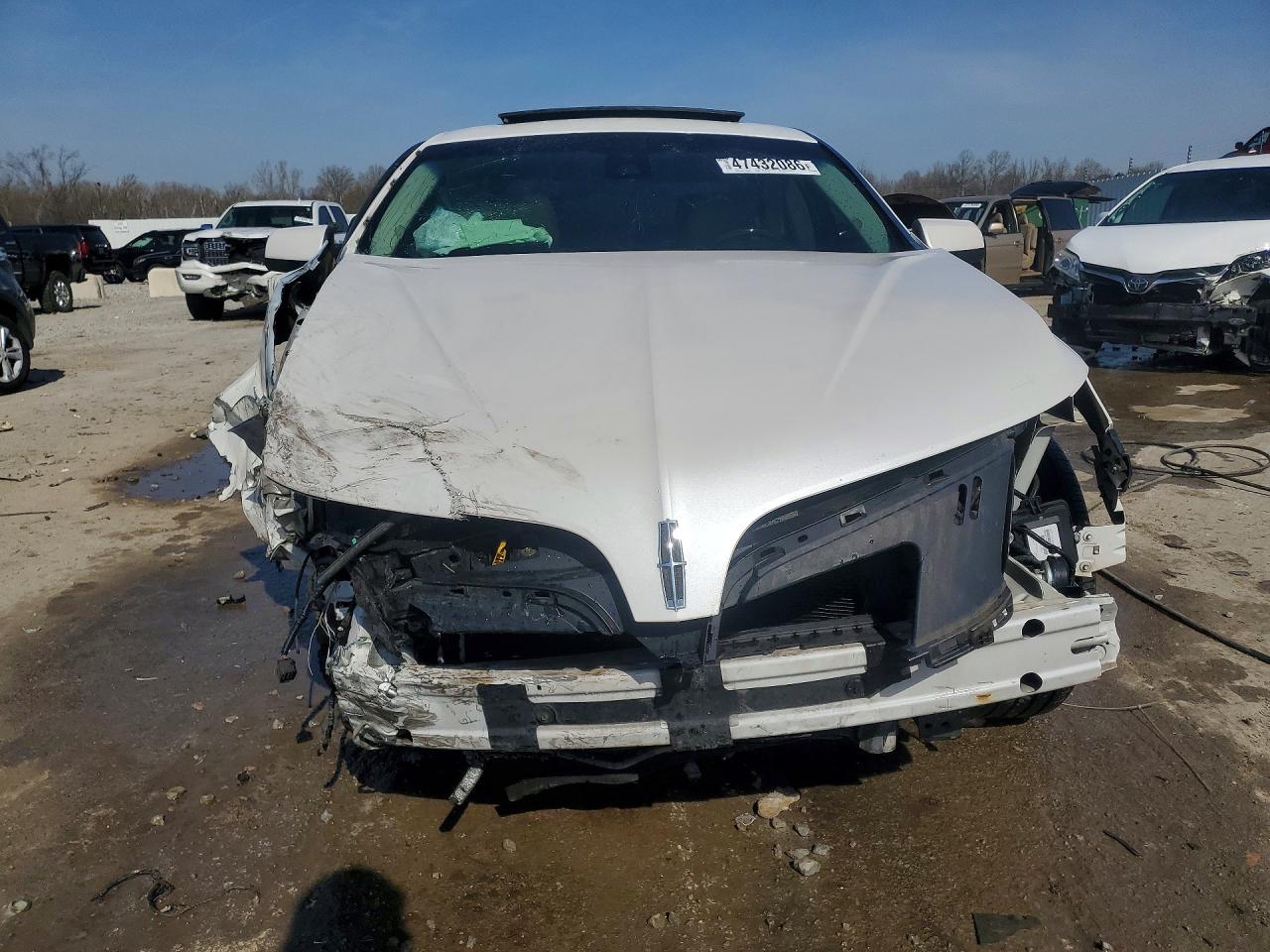 2013 LINCOLN MKS photo 5