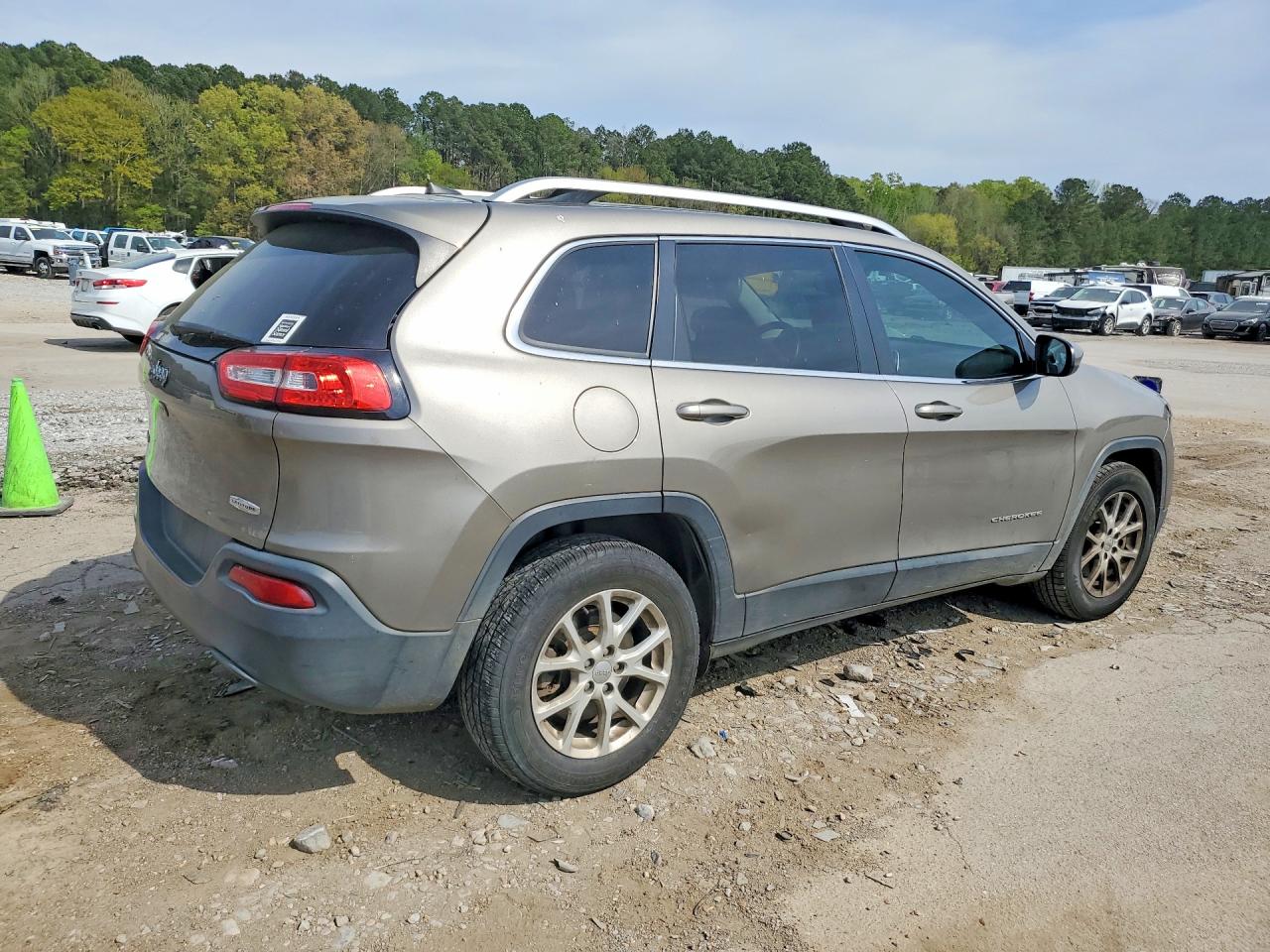 2017 JEEP CHEROKEE LATITUDE photo 5