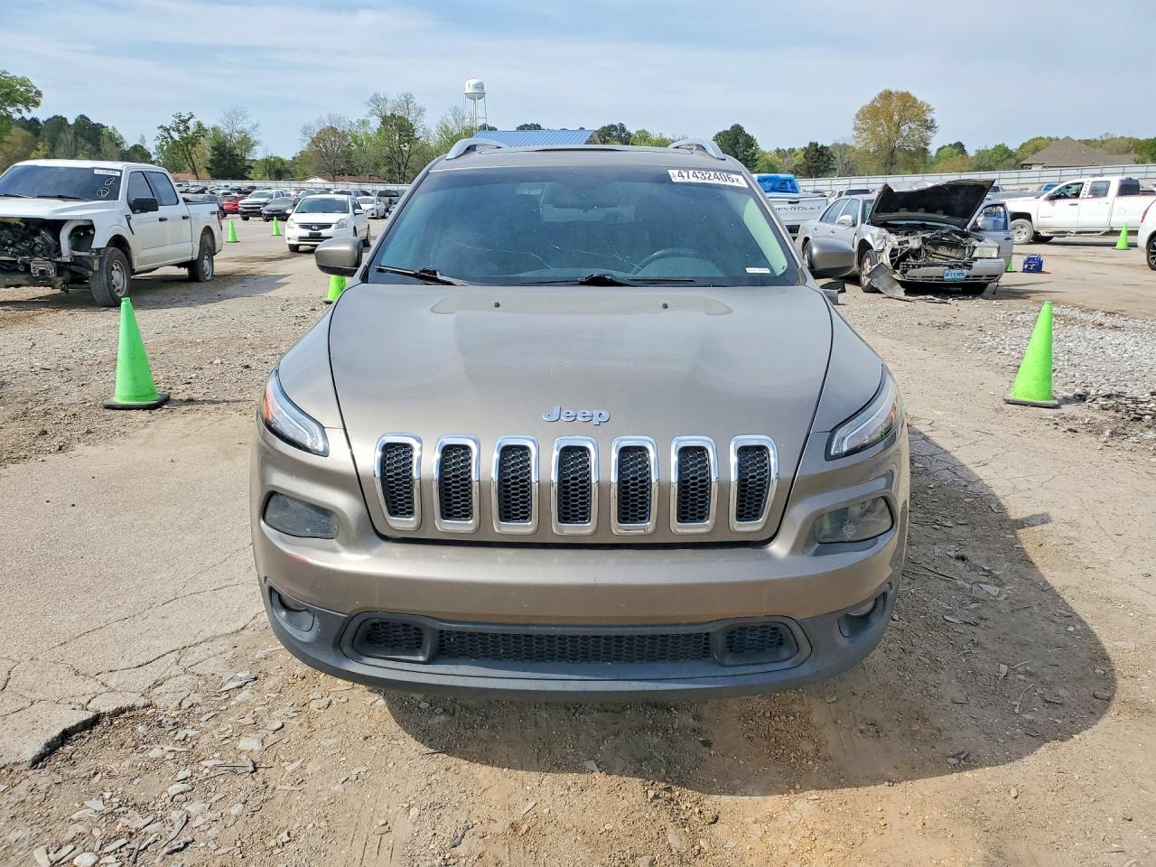 2017 JEEP CHEROKEE LATITUDE photo 9
