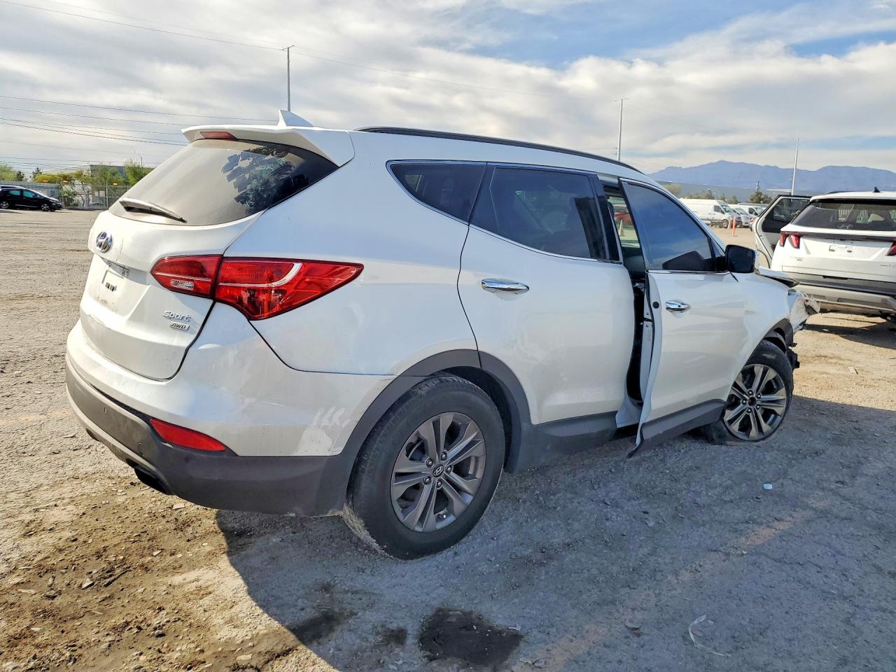 2014 HYUNDAI SANTA FE SPORT 2.4L photo 3