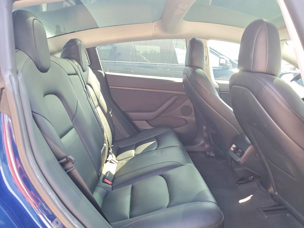 2022 TESLA MODEL 3 photo 10
