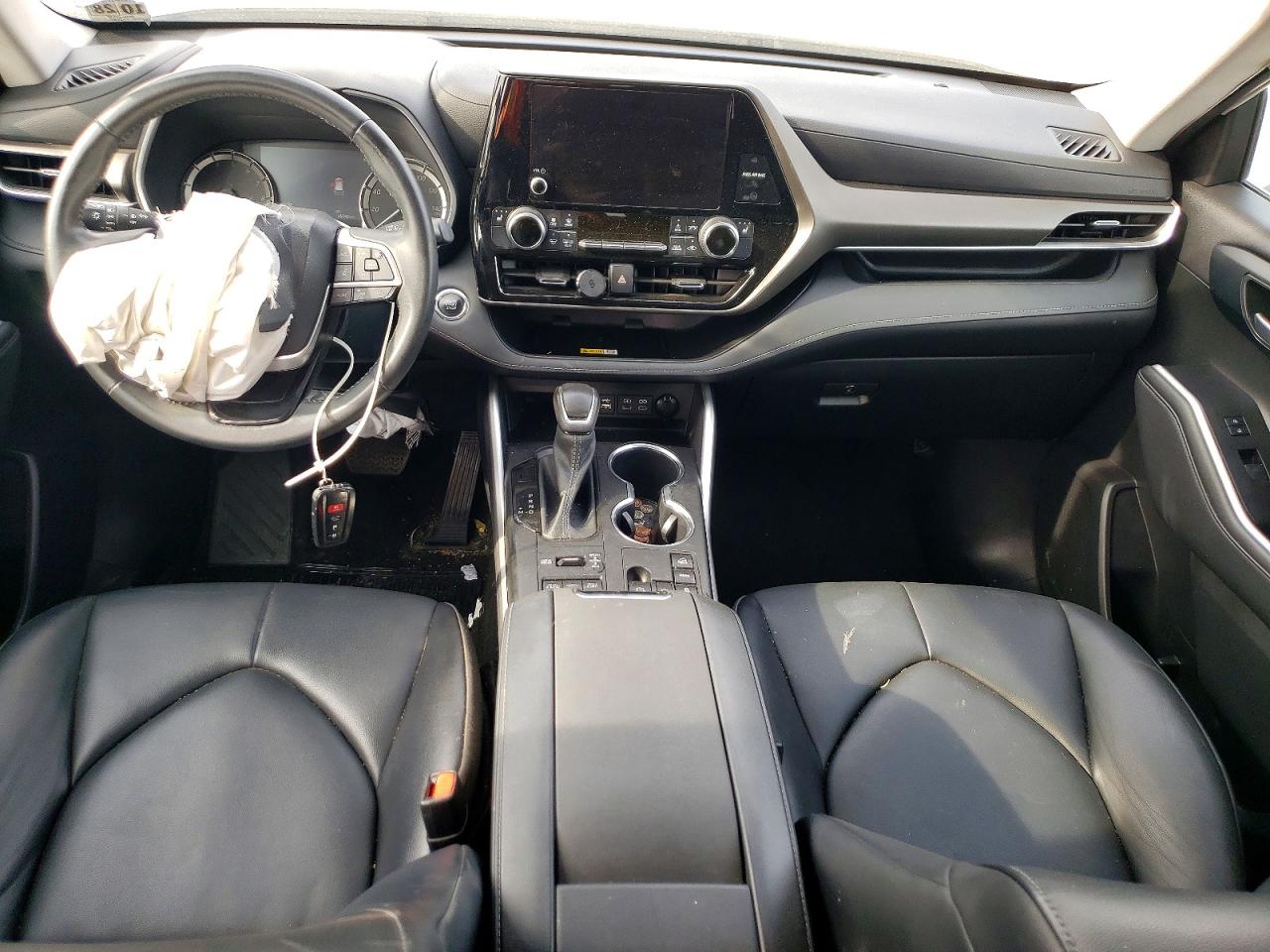 2023 TOYOTA HIGHLANDER XLE photo 15