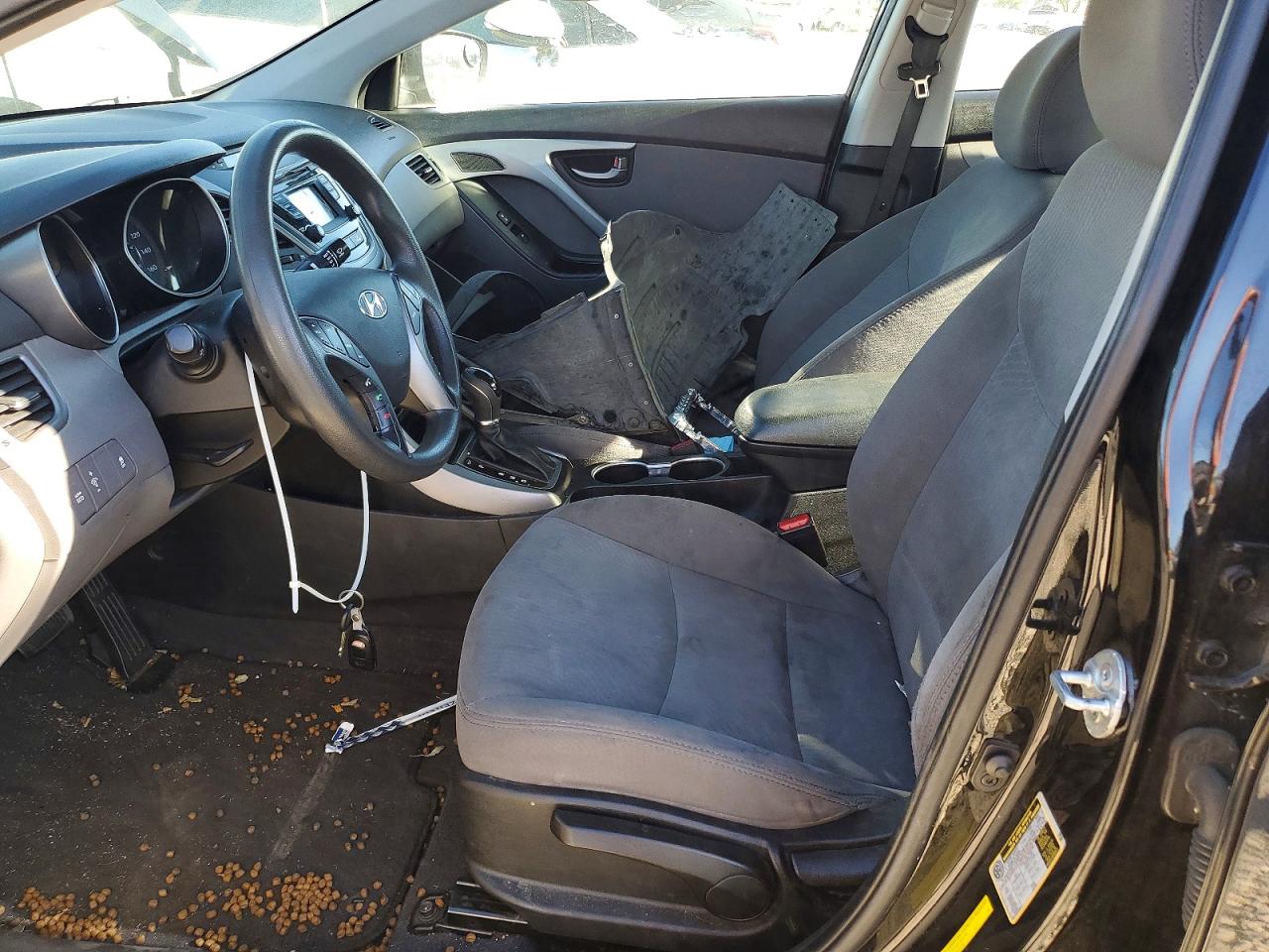 2015 HYUNDAI ELANTRA SE photo 19
