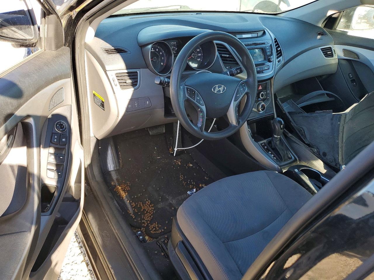 2015 HYUNDAI ELANTRA SE photo 22