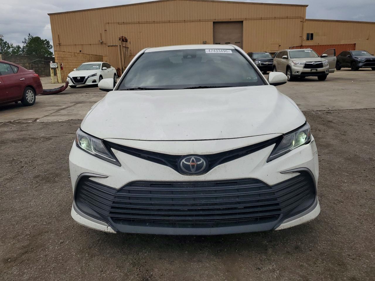 2023 TOYOTA CAMRY LE photo 9