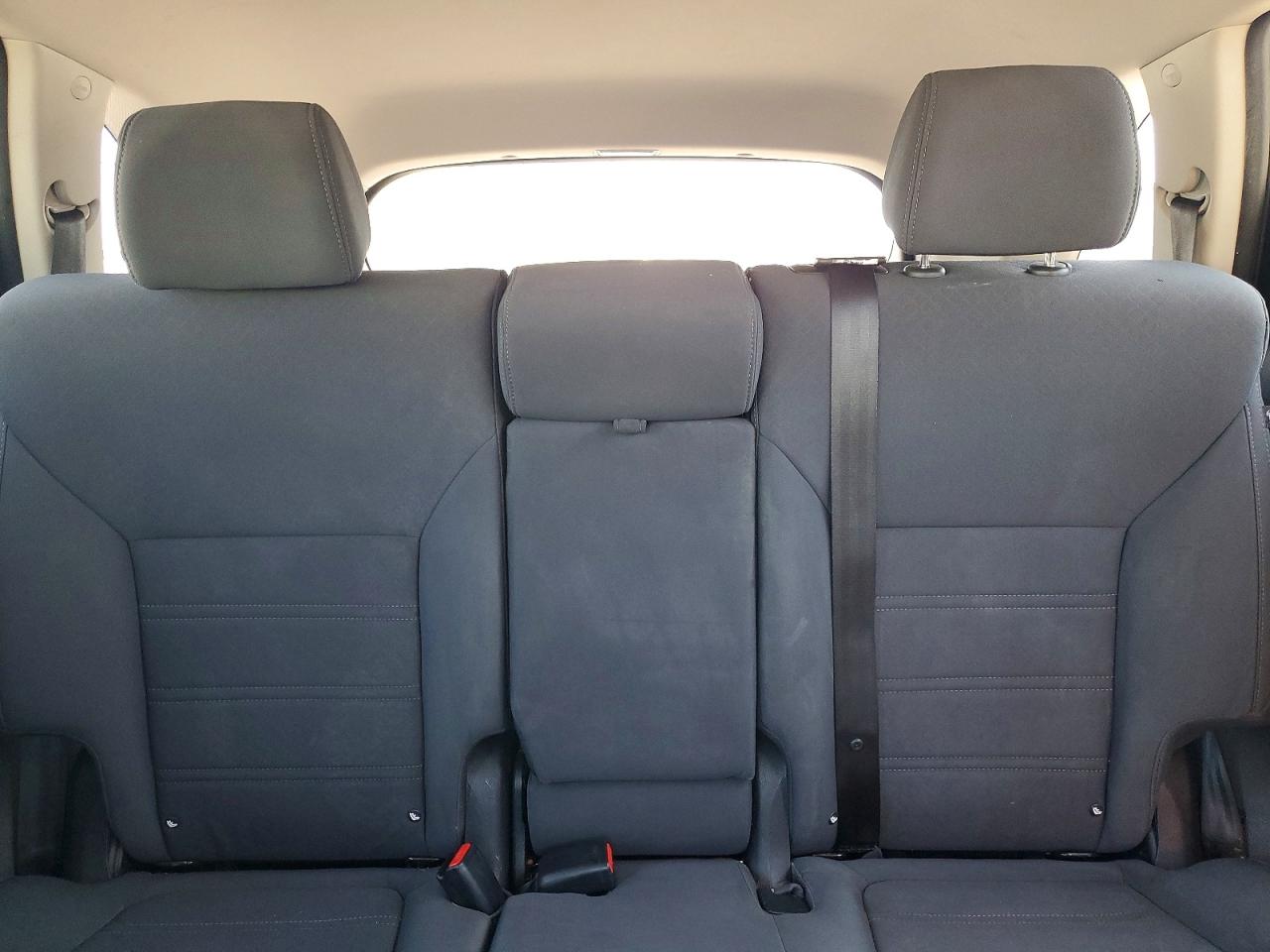 2017 KIA SORENTO LX photo 28