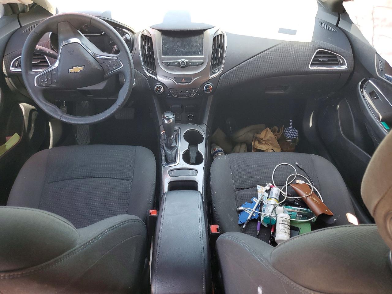 2017 CHEVROLET CRUZE LT photo 8