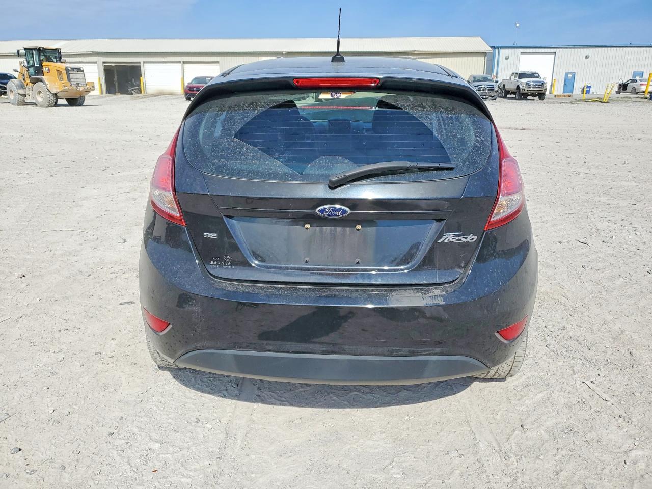 2015 FORD FIESTA SE photo 16