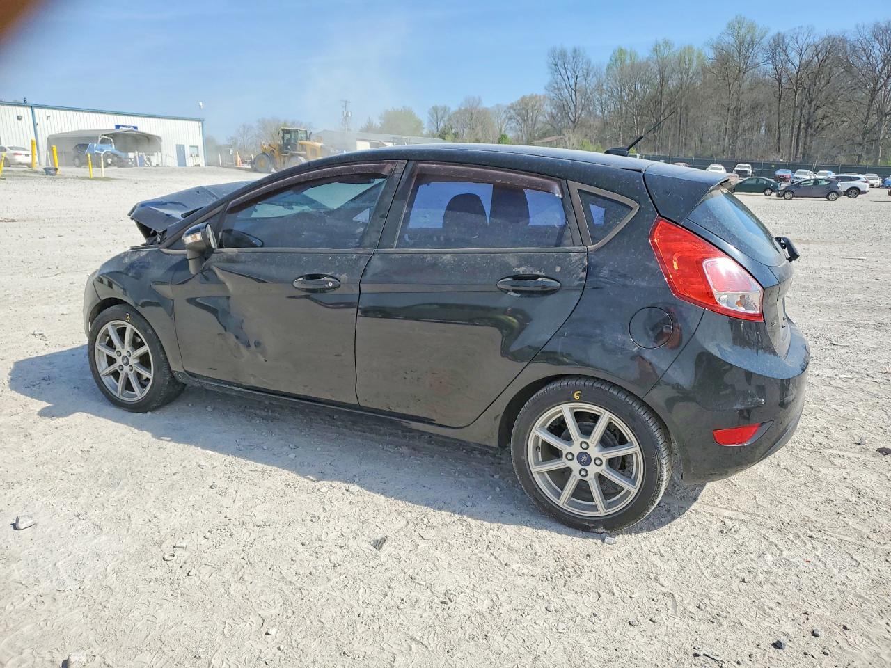 2015 FORD FIESTA SE photo 4