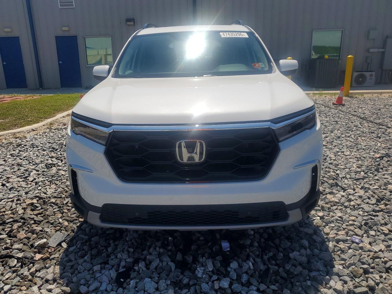 2025 HONDA PILOT TOURING photo 13