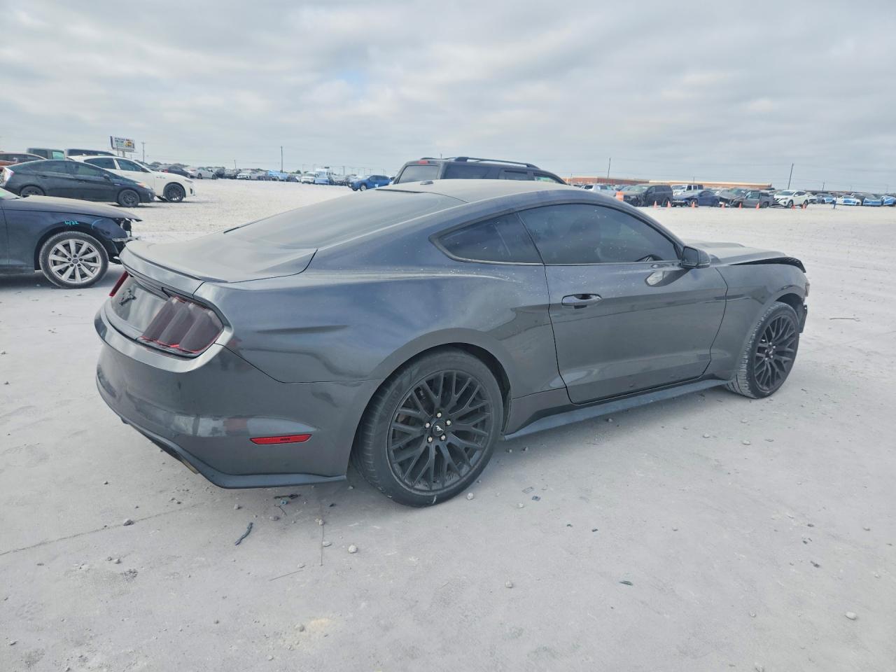 2016 FORD MUSTANG photo 3