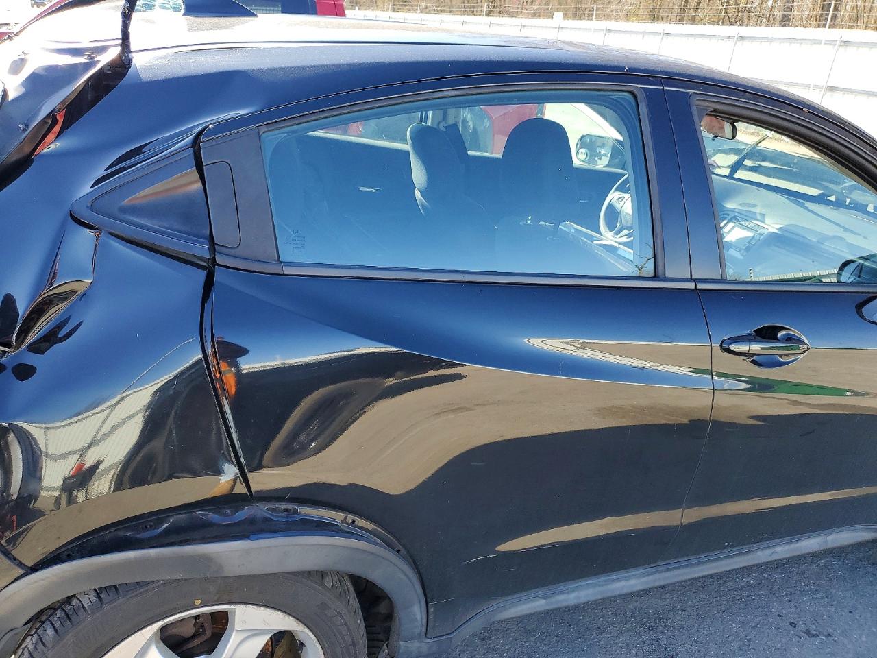2016 HONDA HR-V LX photo 10