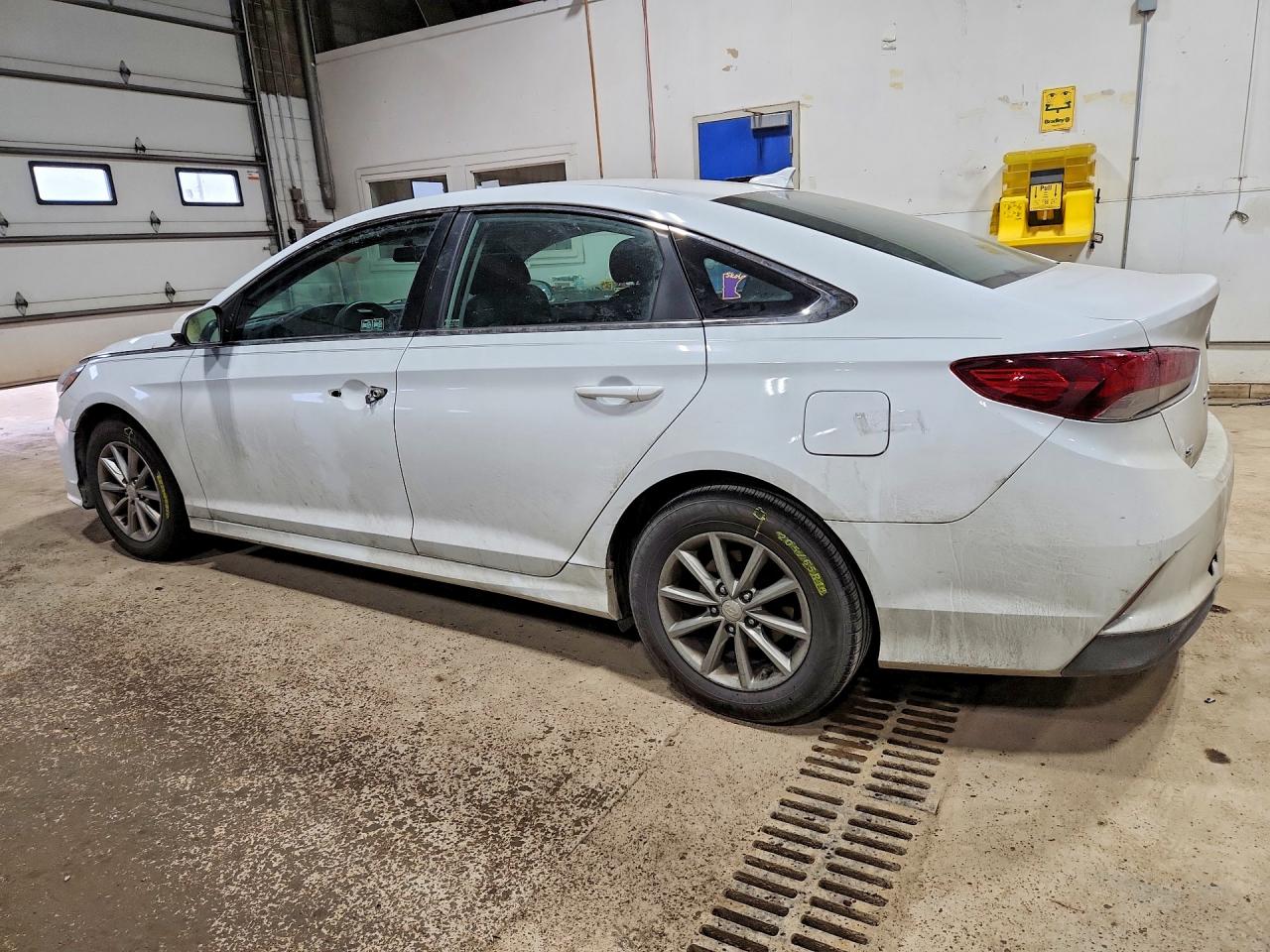 2018 HYUNDAI SONATA SE photo 3