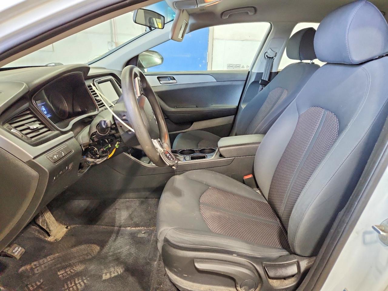 2018 HYUNDAI SONATA SE photo 13