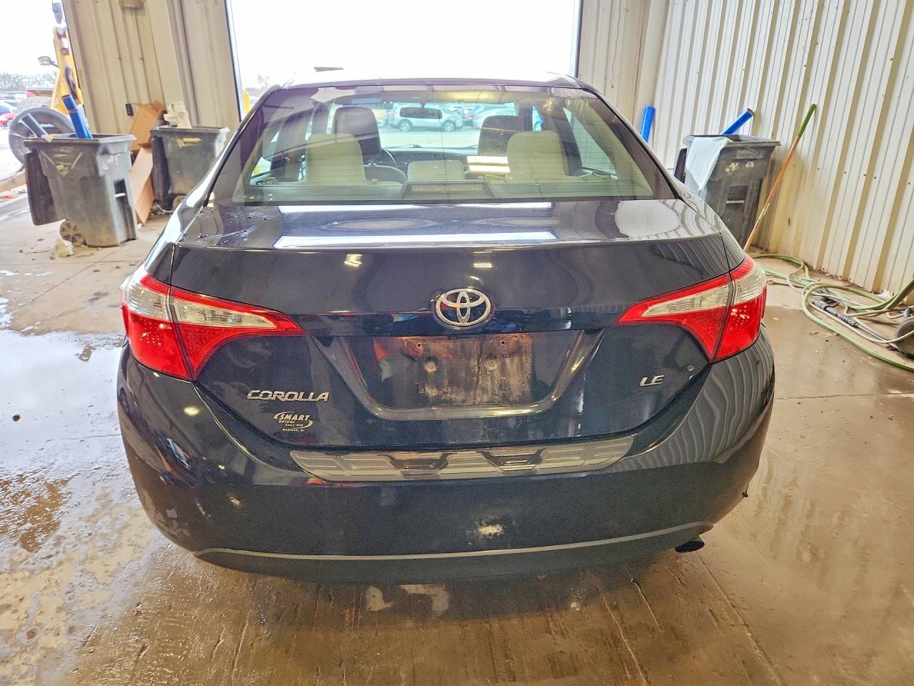 2015 TOYOTA COROLLA LE photo 11