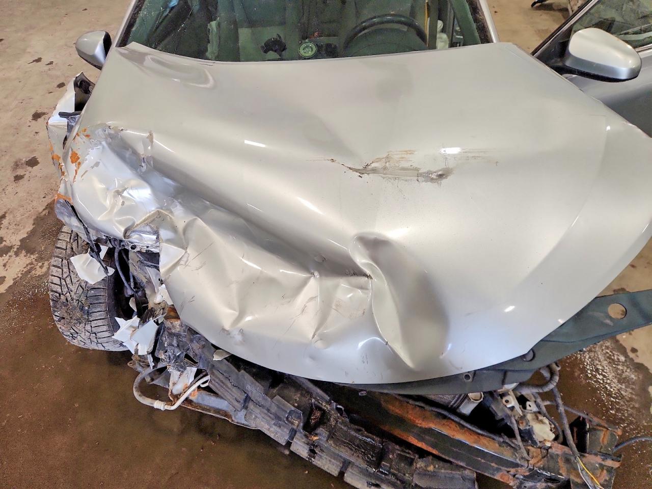 2015 TOYOTA CAMRY LE photo 21