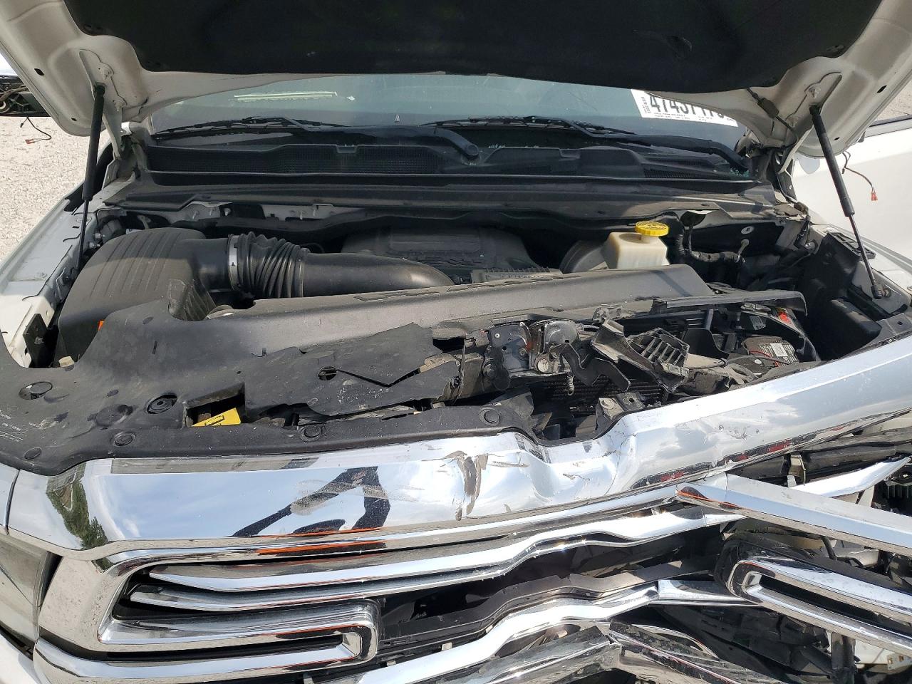 2019 RAM 1500 LARAMIE photo 11