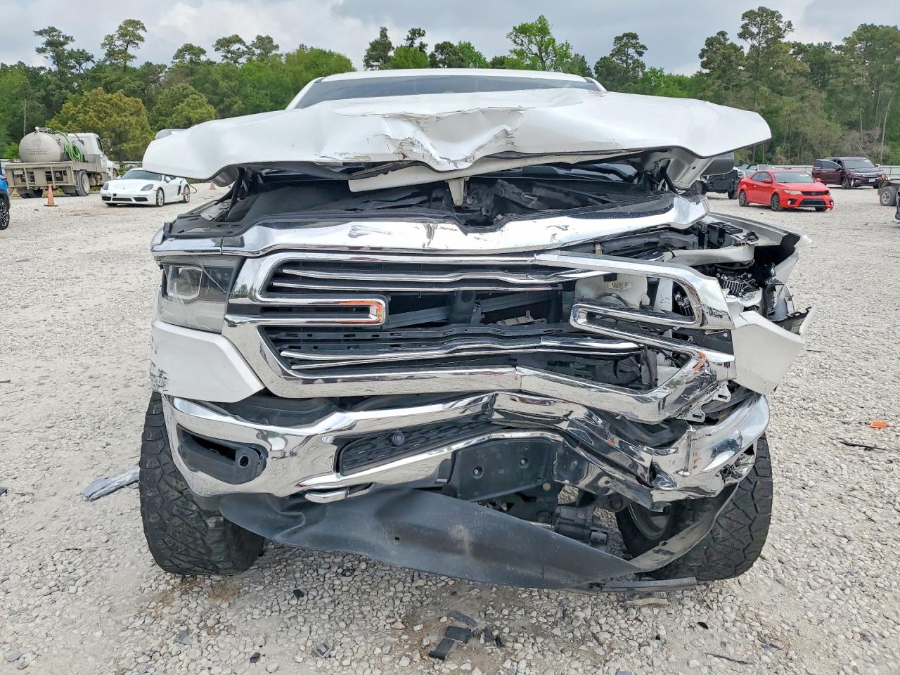 2019 RAM 1500 LARAMIE photo 5
