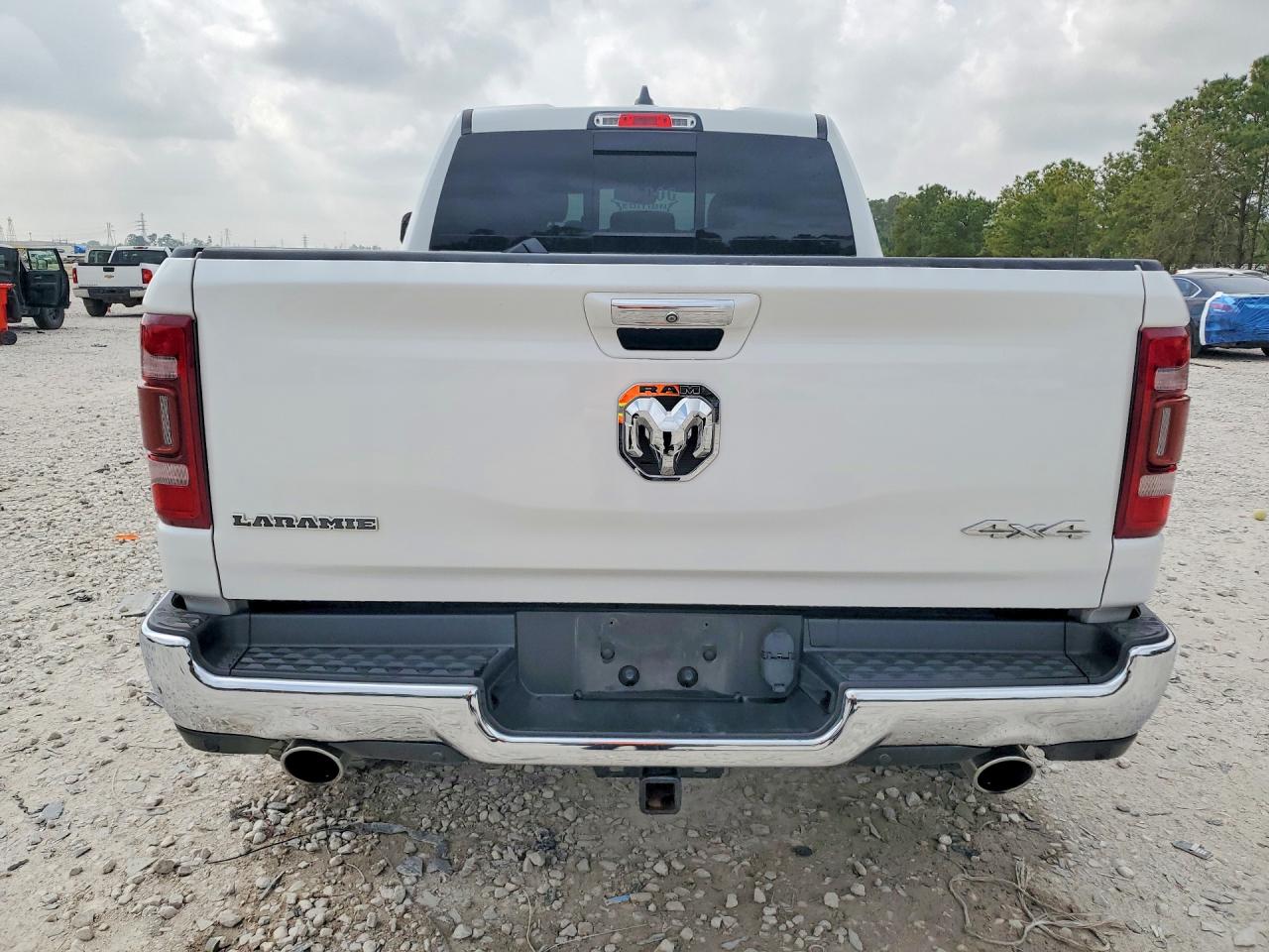 2019 RAM 1500 LARAMIE photo 6