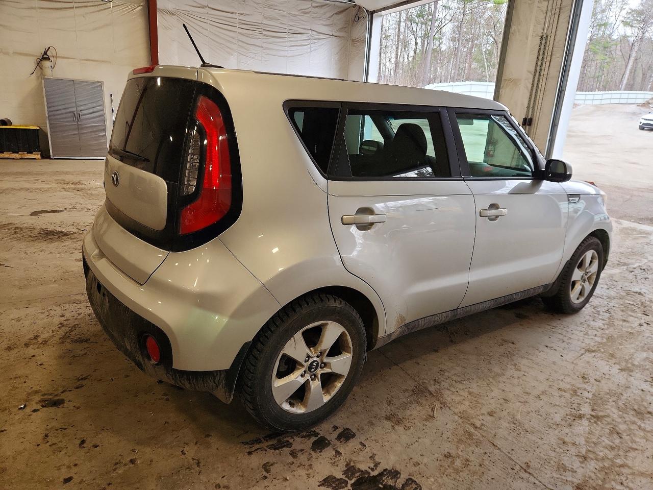 2018 KIA SOUL BASE photo 5