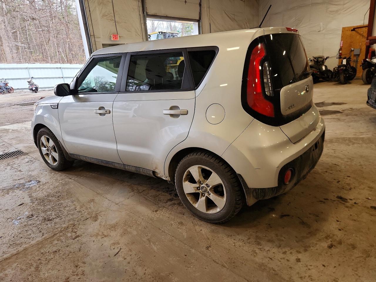 2018 KIA SOUL BASE photo 3