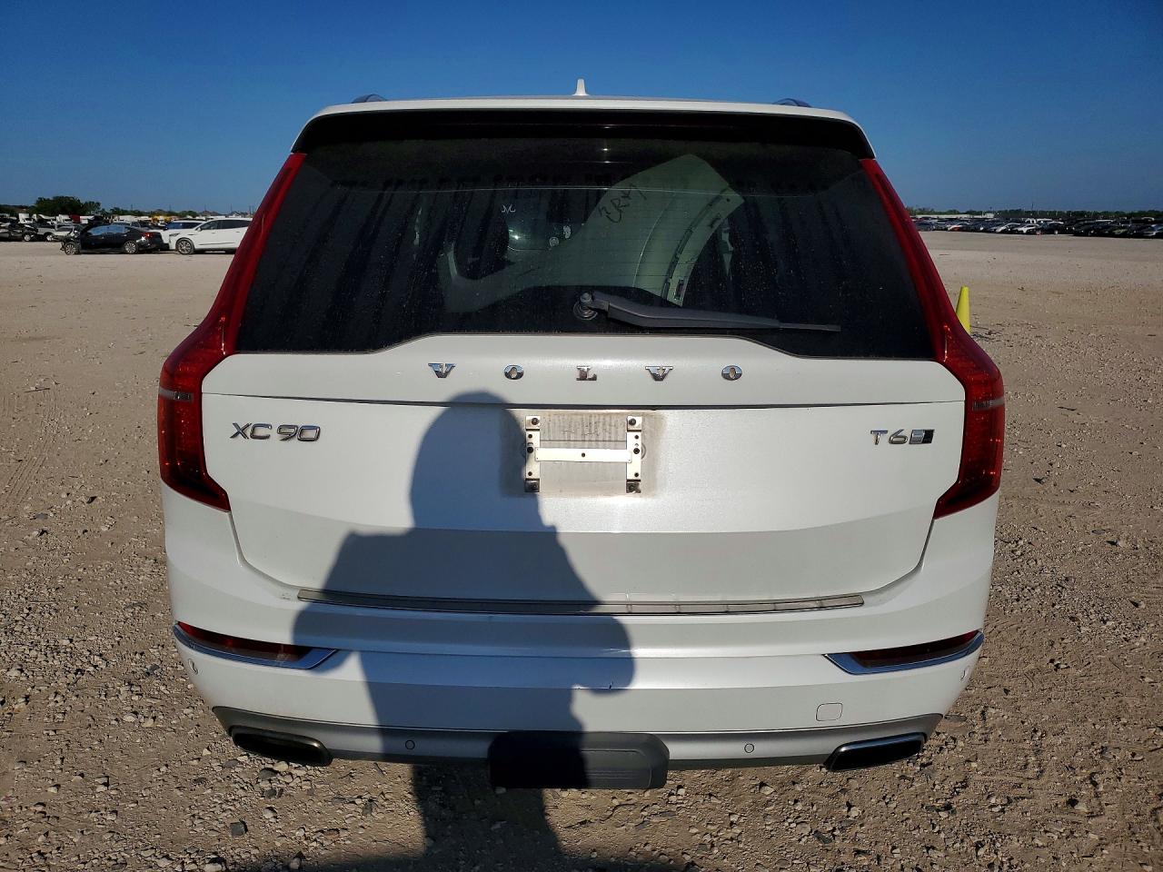 2017 VOLVO XC90 T6 photo 11