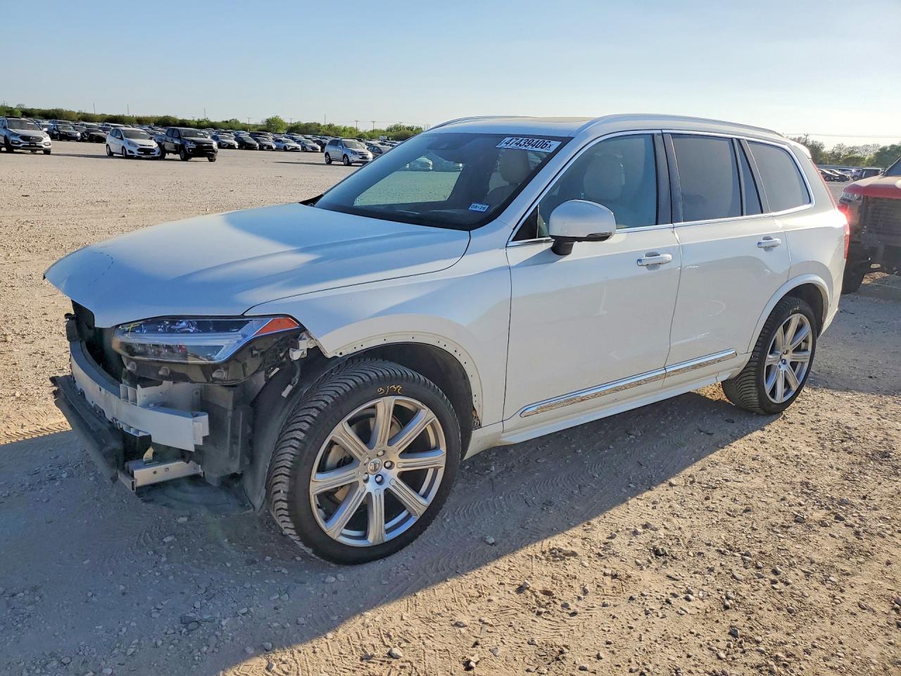2017 VOLVO XC90