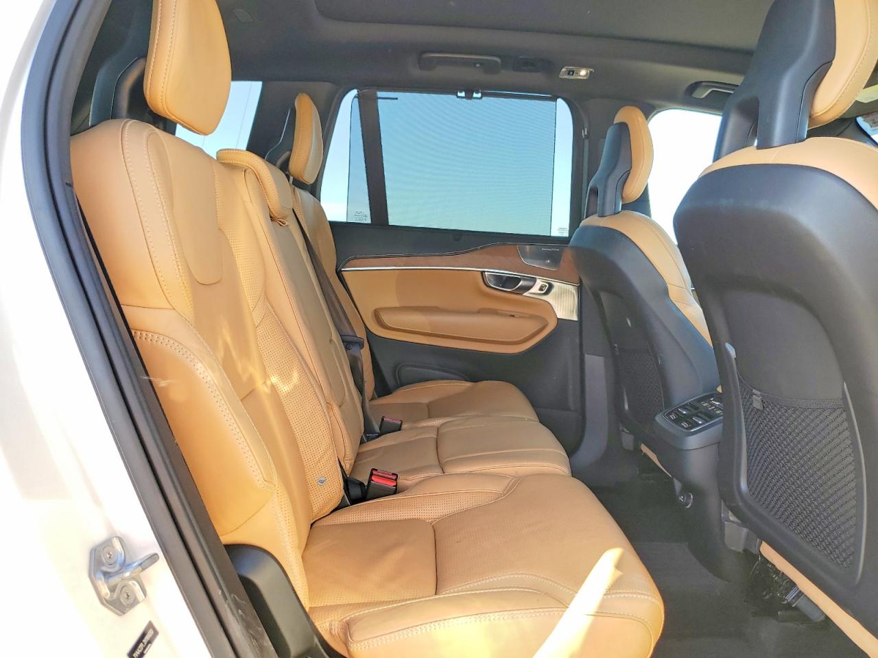 2017 VOLVO XC90 T6 photo 21
