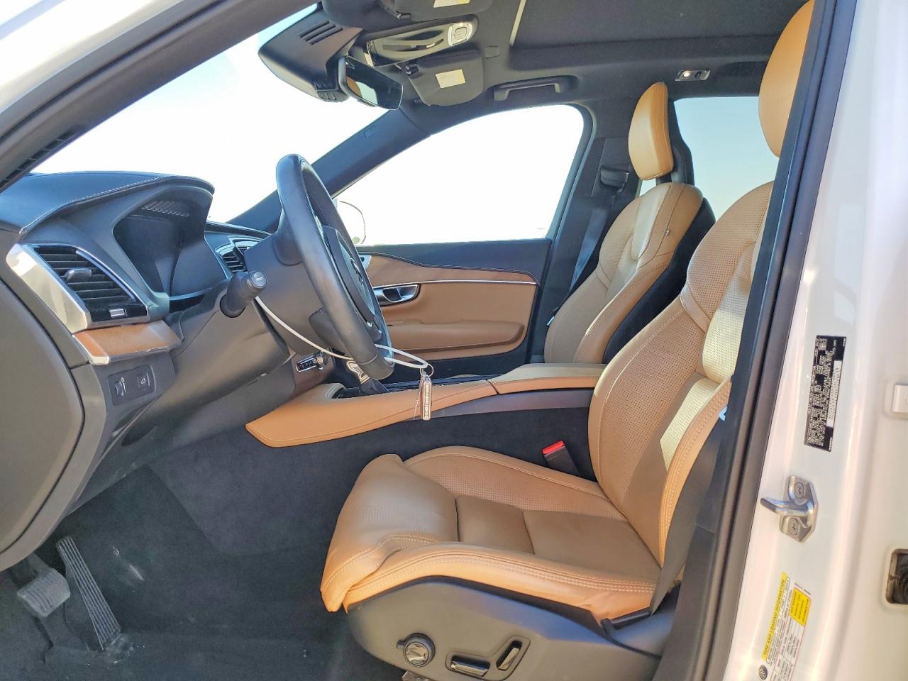 2017 VOLVO XC90 T6 photo 13