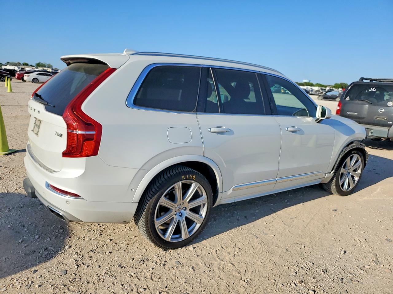 2017 VOLVO XC90 T6 photo 5