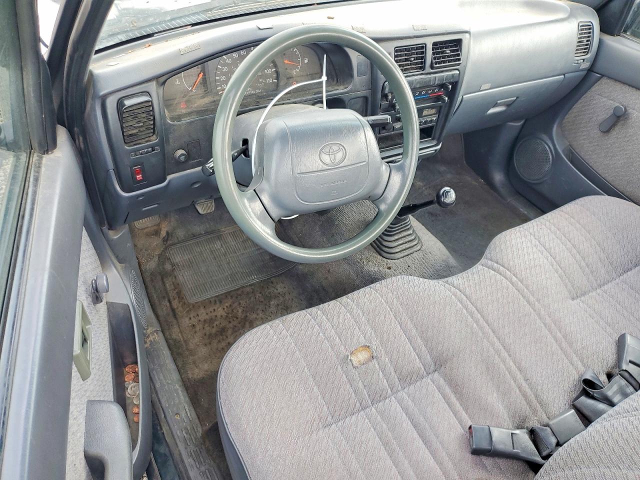 1997 TOYOTA TACOMA BASE photo 8