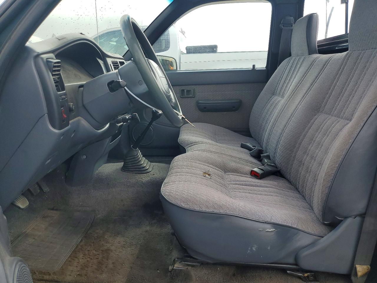 1997 TOYOTA TACOMA BASE photo 7