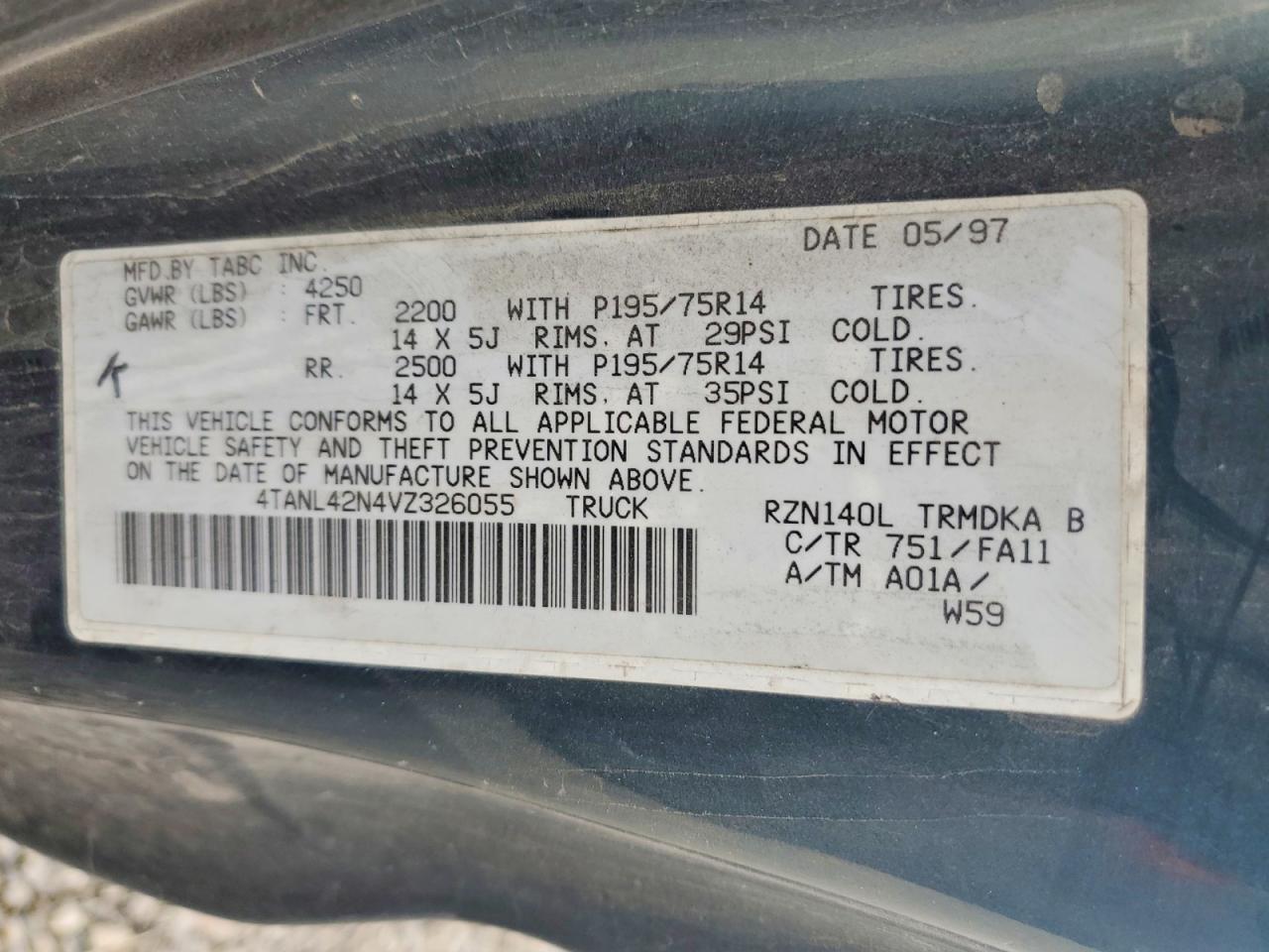 1997 TOYOTA TACOMA BASE photo 12