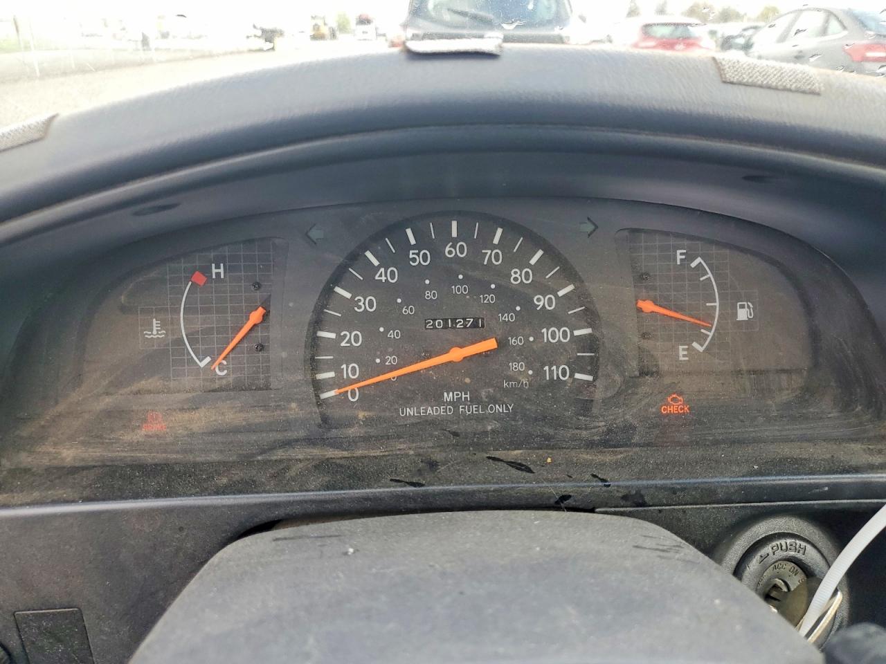 1997 TOYOTA TACOMA BASE photo 9
