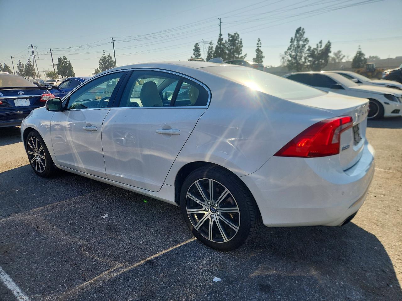 2018 VOLVO S60 INSCRIPTION photo 3
