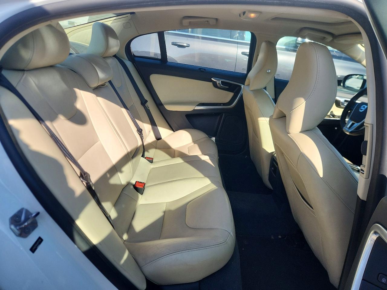 2018 VOLVO S60 INSCRIPTION photo 19