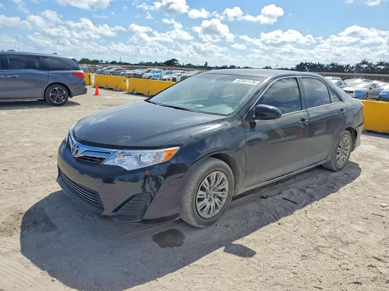 2013 TOYOTA CAMRY