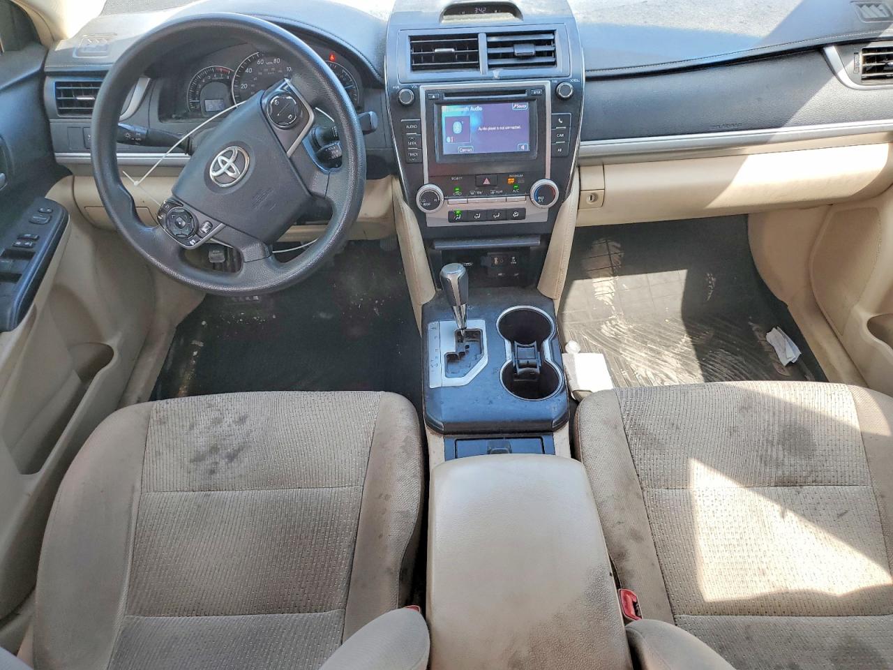 2013 TOYOTA CAMRY LE photo 8