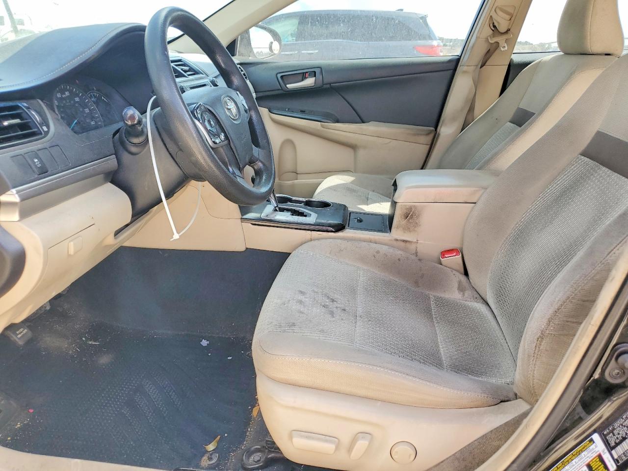 2013 TOYOTA CAMRY LE photo 7