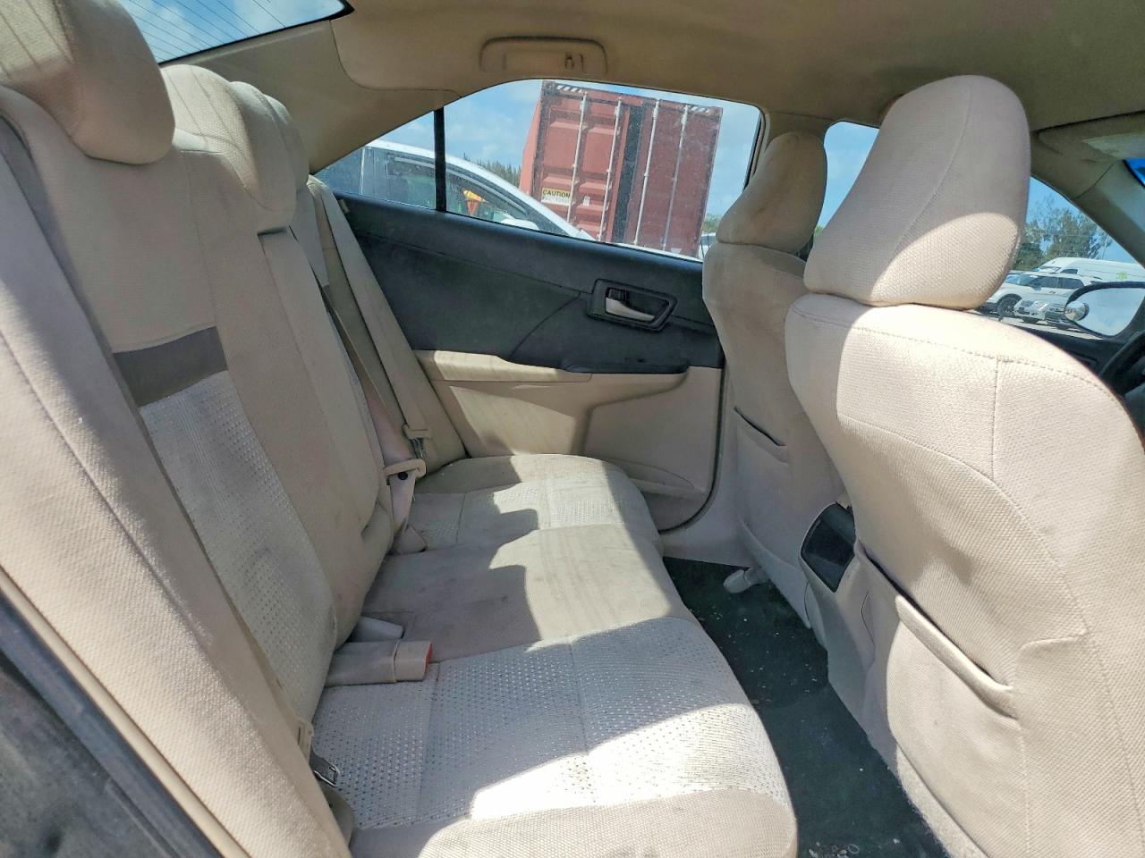 2013 TOYOTA CAMRY LE photo 10