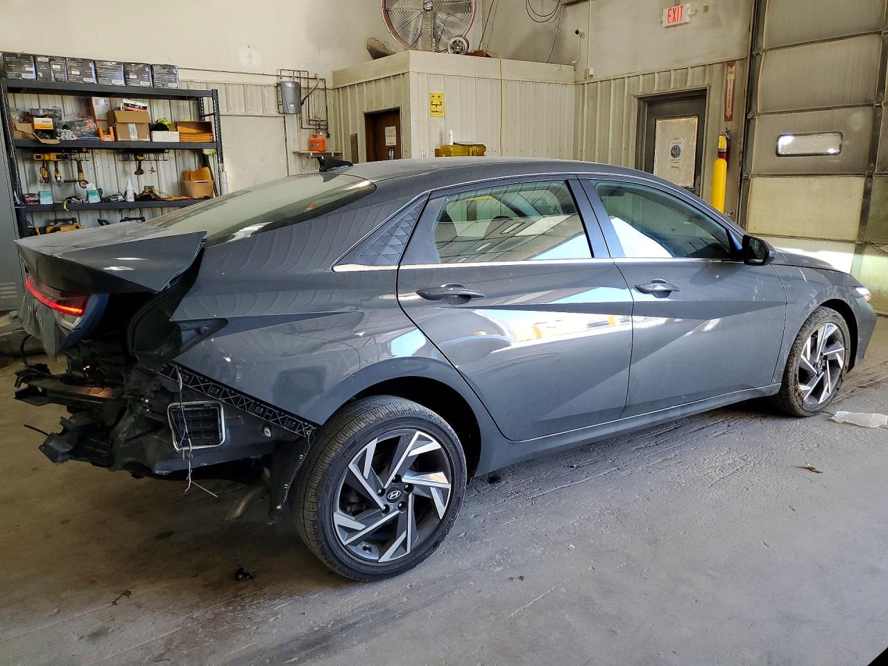 2025 HYUNDAI ELANTRA SEL CONVENIENCE photo 5